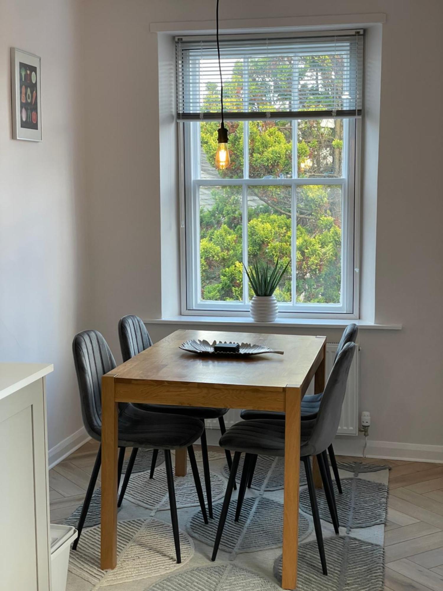 Castle View Apartments - The Hideout เคนดัล ภายนอก รูปภาพ