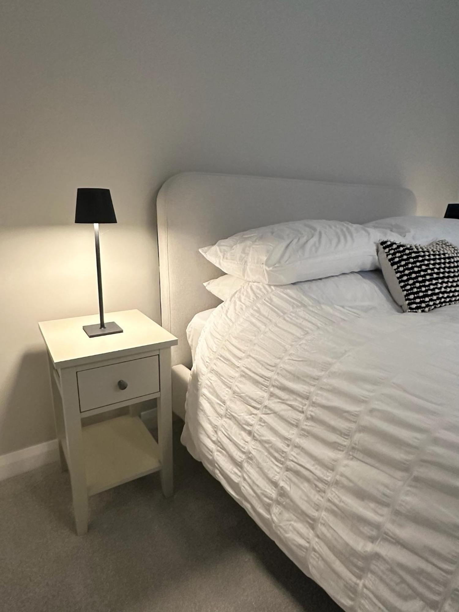 Castle View Apartments - The Hideout เคนดัล ภายนอก รูปภาพ